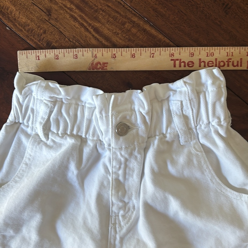 PacSun white denim shorts - paperbag mom fit - Picture 3 of 9